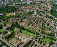 842932 Luchtfoto van de wijken Sterrenwijk en Abstede te Utrecht (centraal), vanuit het noordoosten. Links op de ...